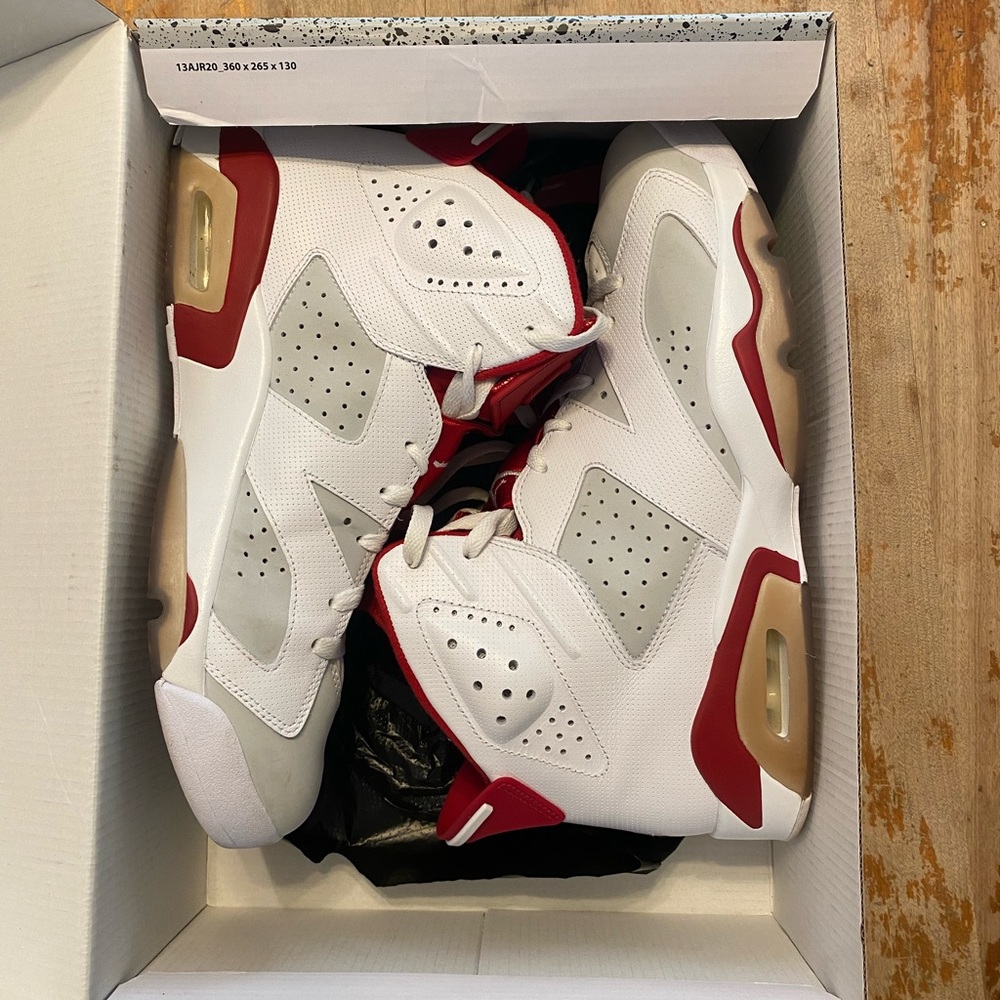 Mens Air jordan Vi. Air jordan 6 “Alternate”. Sz 12